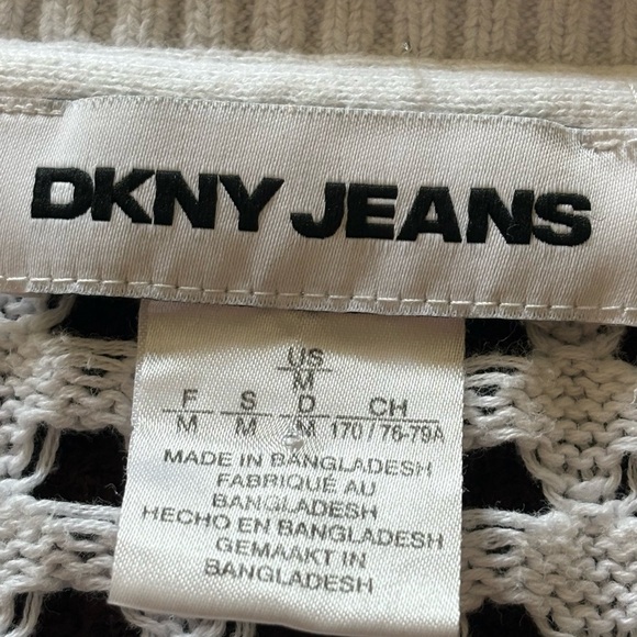 100% cotton cream preppy nautical V neck sweater. DKNY-M - Picture 5 of 9